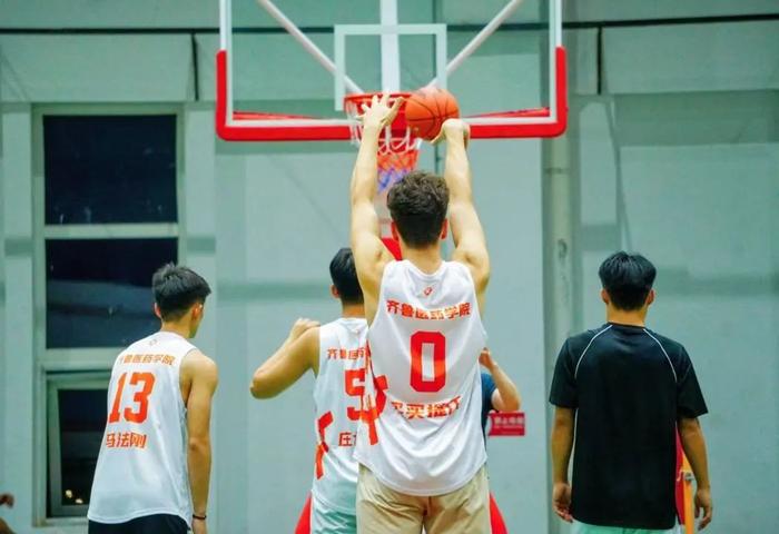 包含城市篮球新星争霸赛,青春的火花在场上绽放的词条 包含城市篮球新星争霸赛,青春的火花在场上绽放的词条