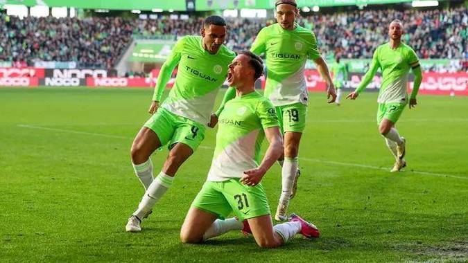 开云体育下载网址-包含德甲创新战术，关键扑救与精彩进球交织，比赛精彩纷呈的词条